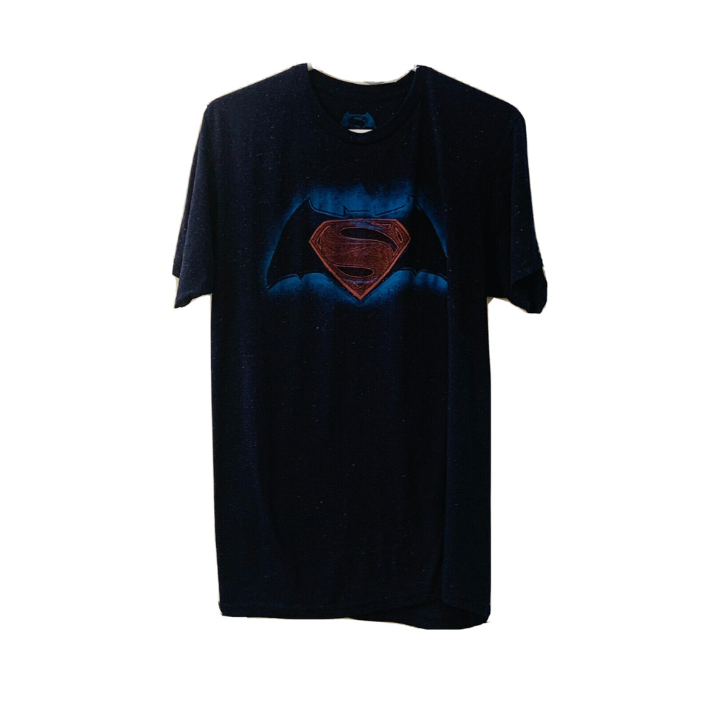 Batman VS Superman Dawn of Justice T-Shirt, Size L